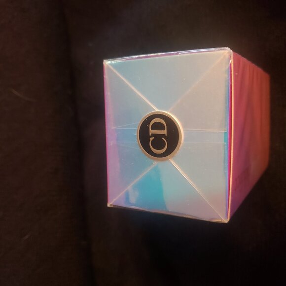 Christian Dior Eau de Parfum Natural Spray 1.7 OZ, 50 ml. - Picture 3 of 4